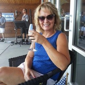 Meet your Posher, Rochelle